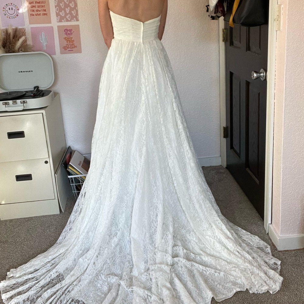 Lace A-Line Wedding Dress *NEVER WORN*